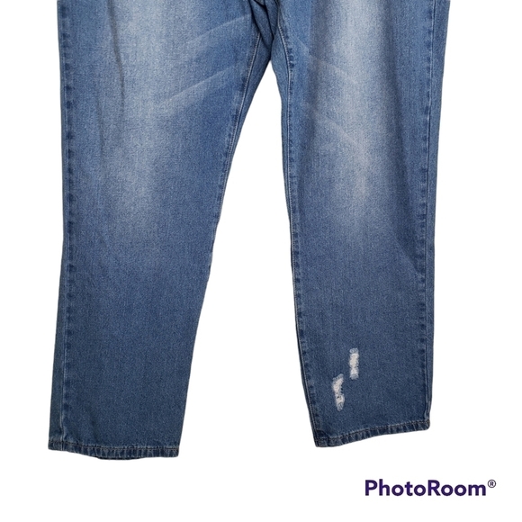 PrettyLittleThing blue distressed high rise belted jeans size large NWT - Picture 4 of 8